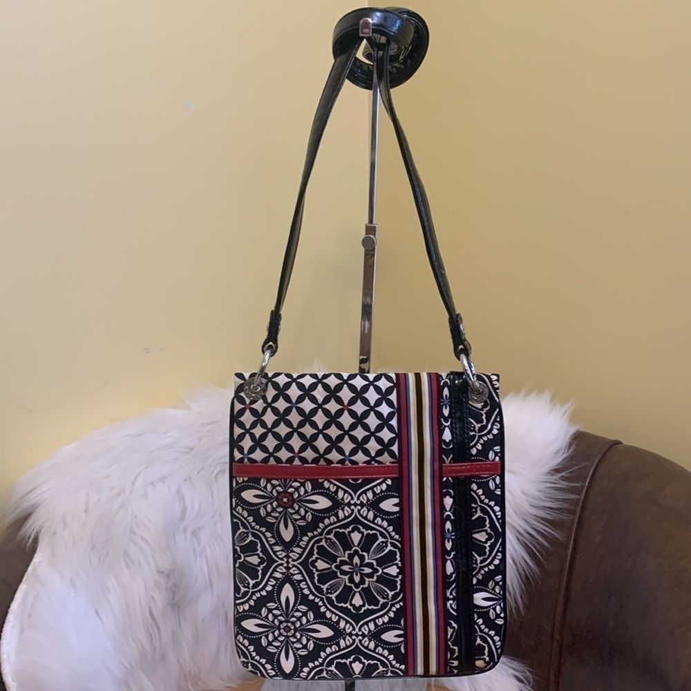 Vera Bradley | Barcelona Patent Leather Detailing Red Black White Crossbody Bag - Picture 17 of 17